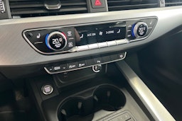 Valkoinen Audi A4 2019 kuva 25.