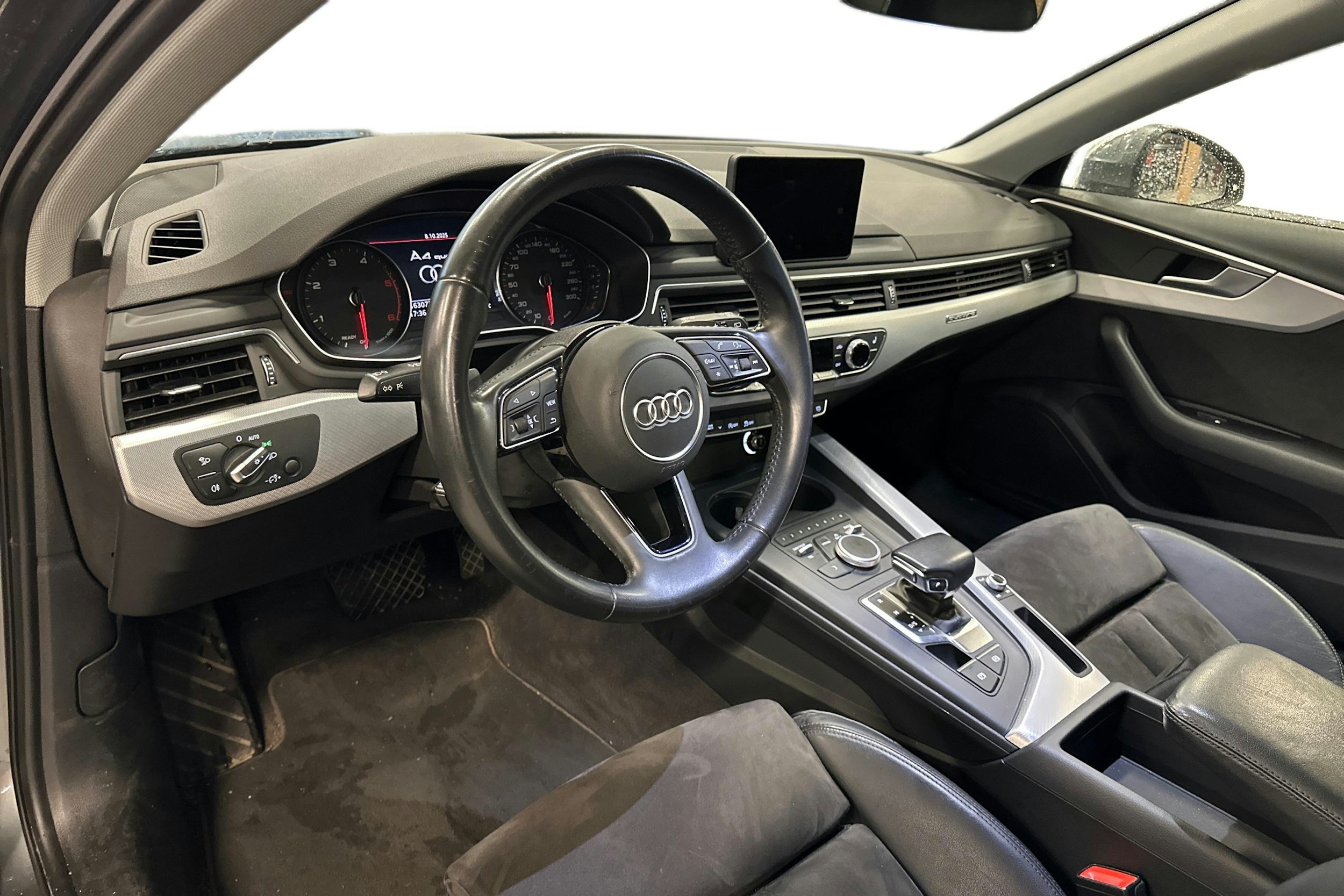 harmaa Audi A4 2019 kuva 3.