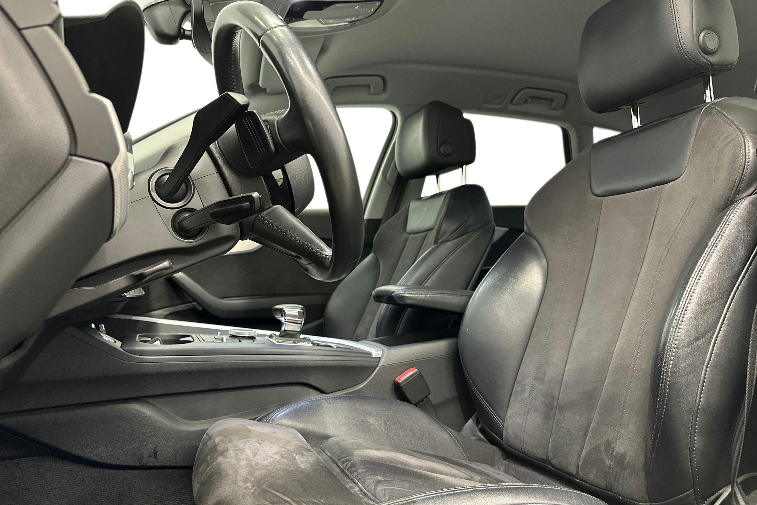 harmaa Audi A4 2019 kuva 9.