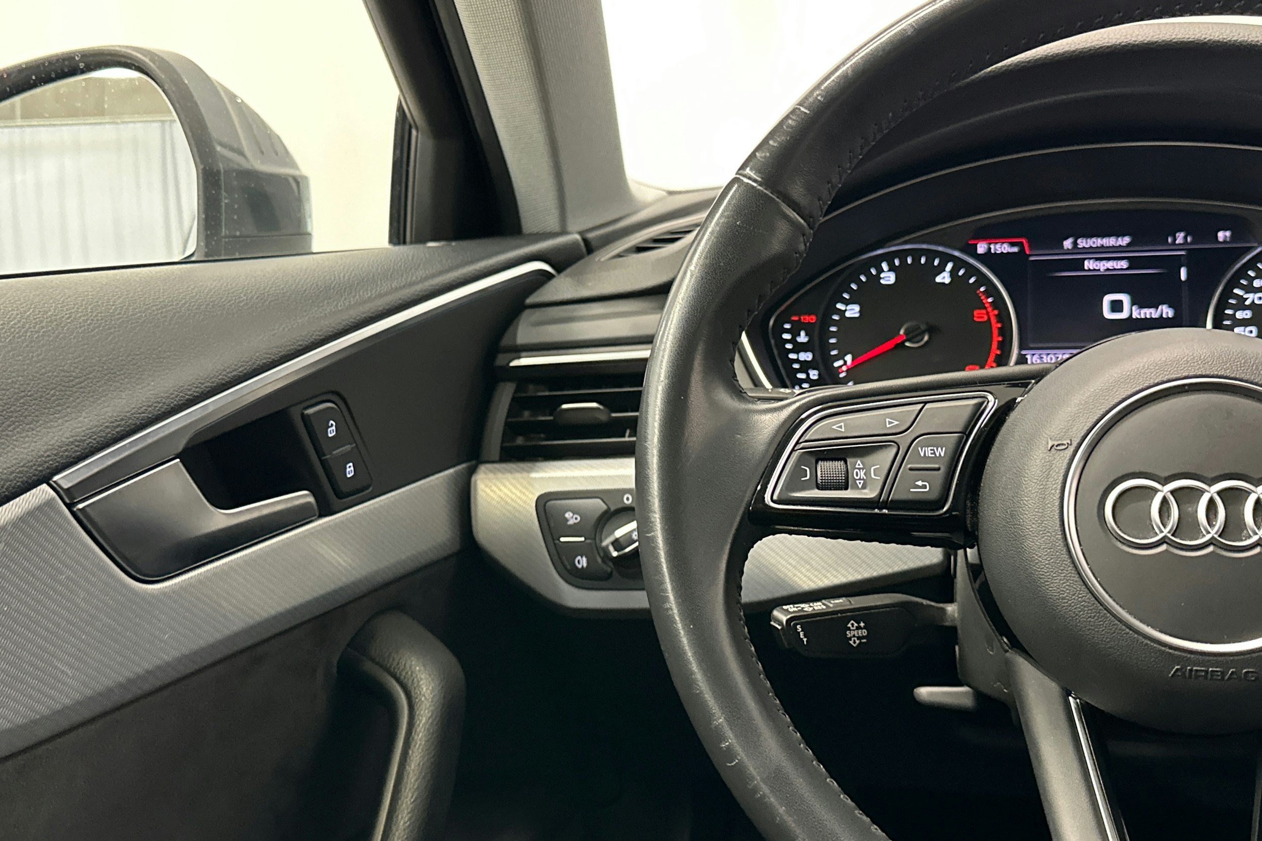harmaa Audi A4 2019 kuva 19.