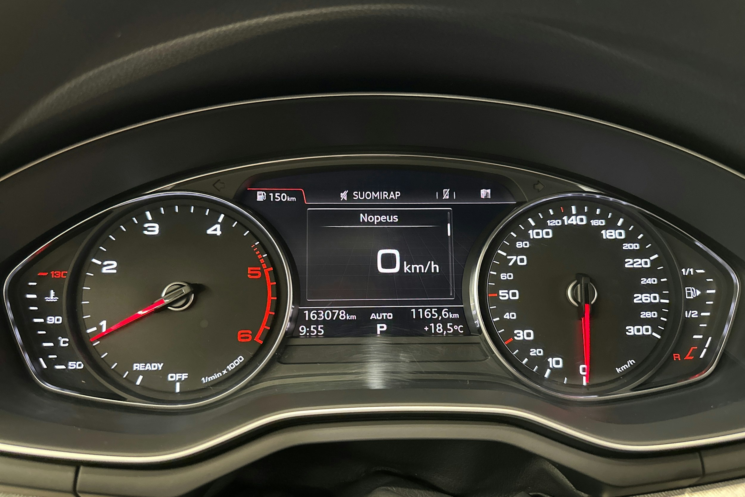 harmaa Audi A4 2019 kuva 21.