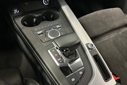 harmaa Audi A4 2019 kuva 26.