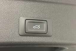harmaa Audi A4 2019 kuva 33.