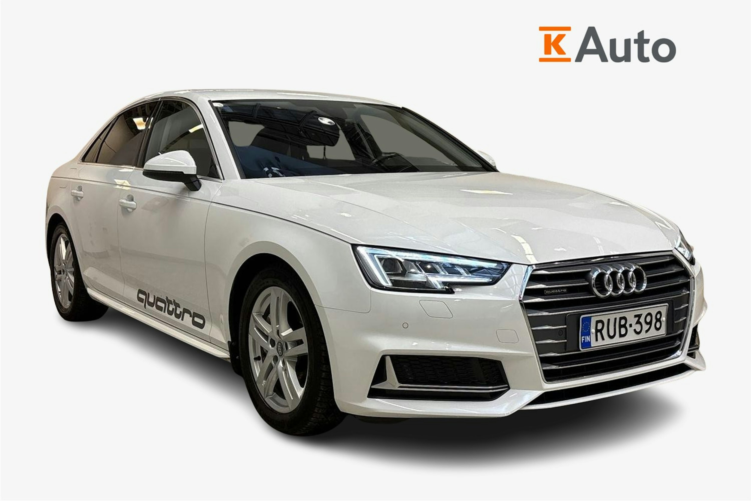 valkoinen Audi A4 2019 kuva 1.