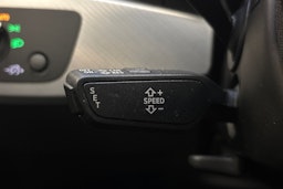 valkoinen Audi A4 2019 kuva 18.