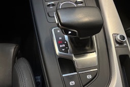 valkoinen Audi A4 2019 kuva 24.