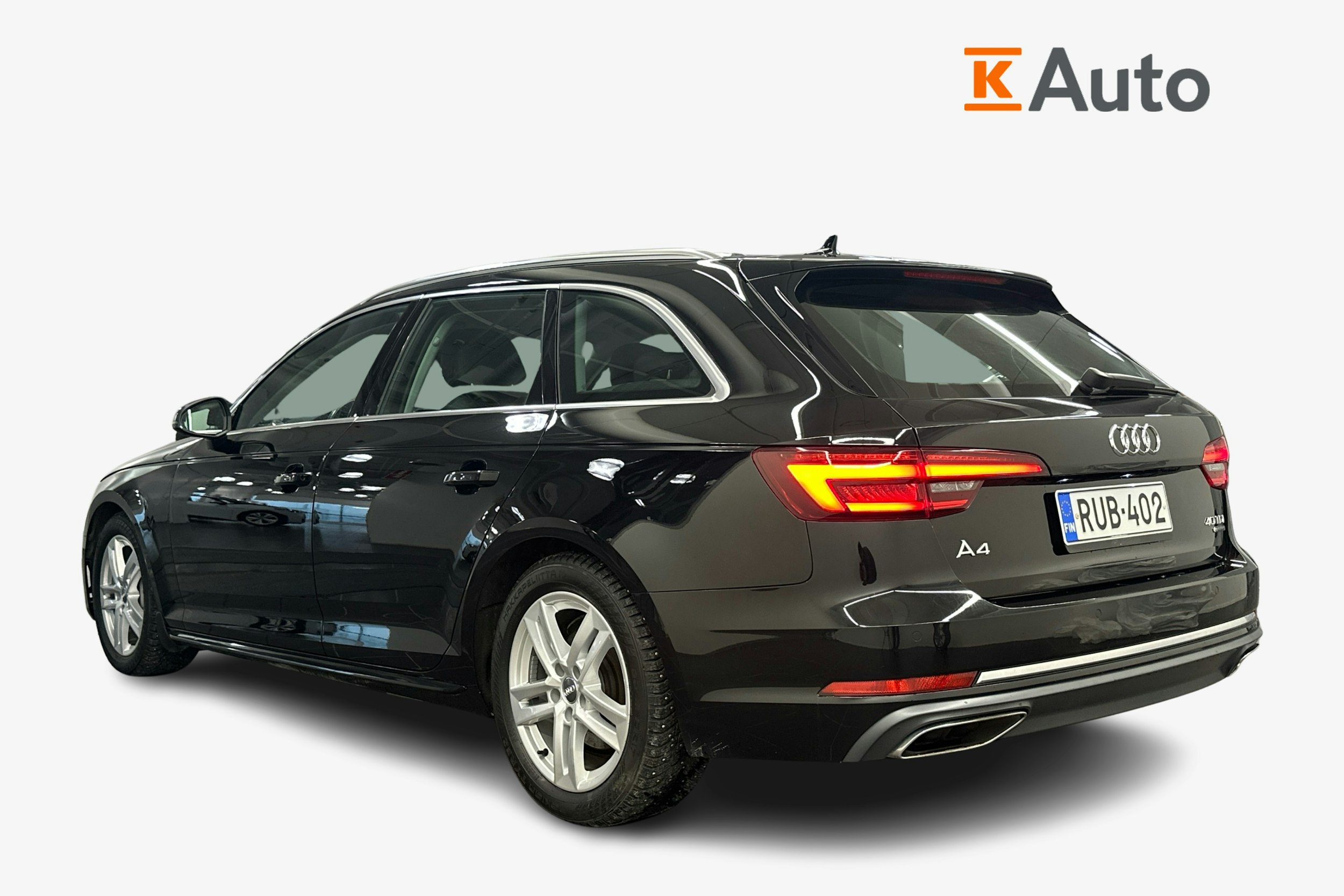 musta Audi A4 2019 kuva 2.