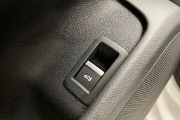 valkoinen Audi A4 2019 kuva 26.