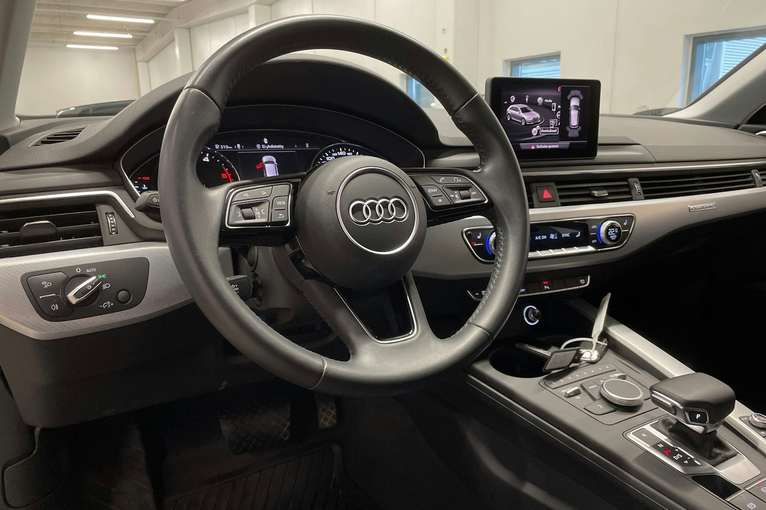 valkoinen Audi A4 2019 kuva 27.