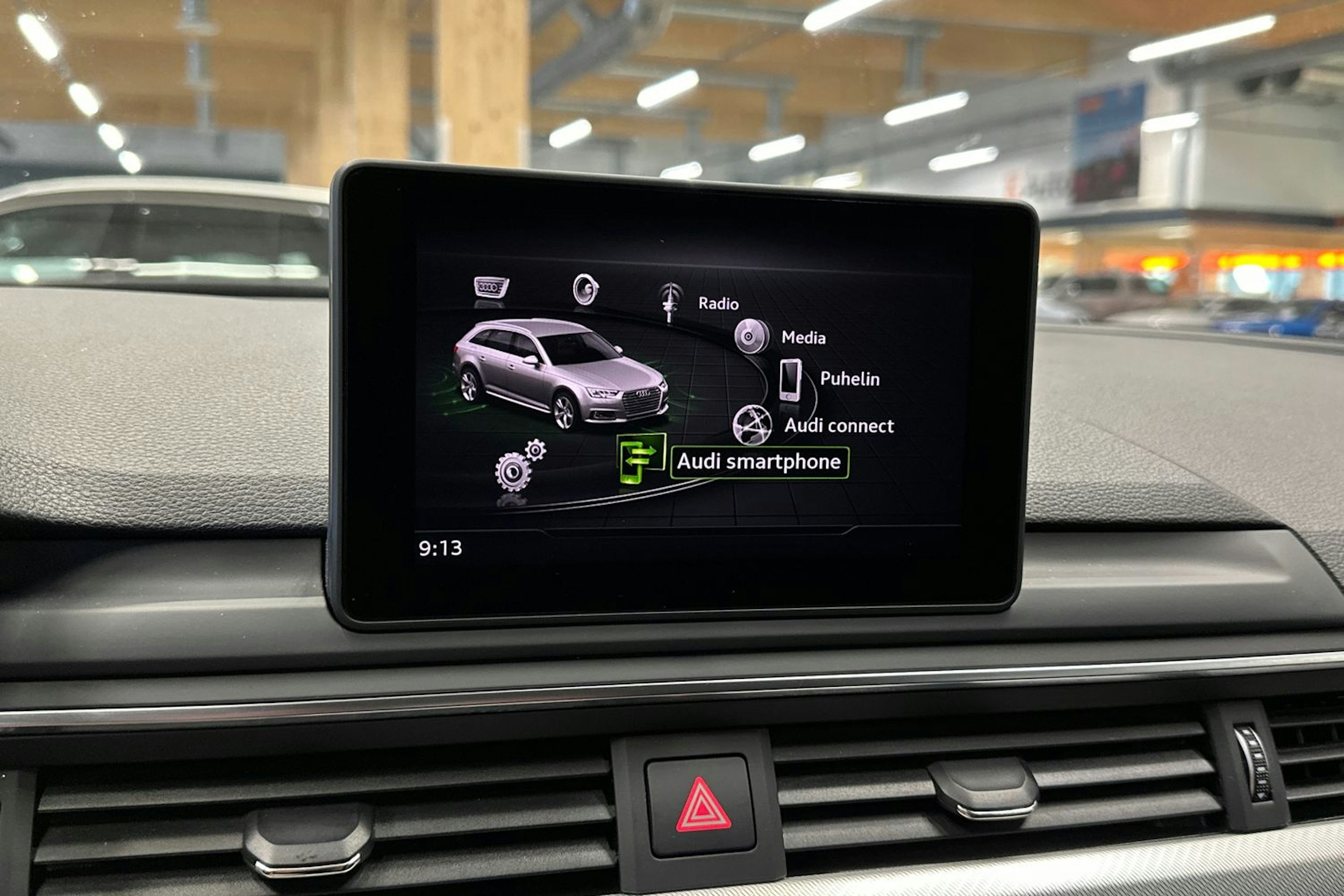 musta Audi A4 2019 kuva 19.
