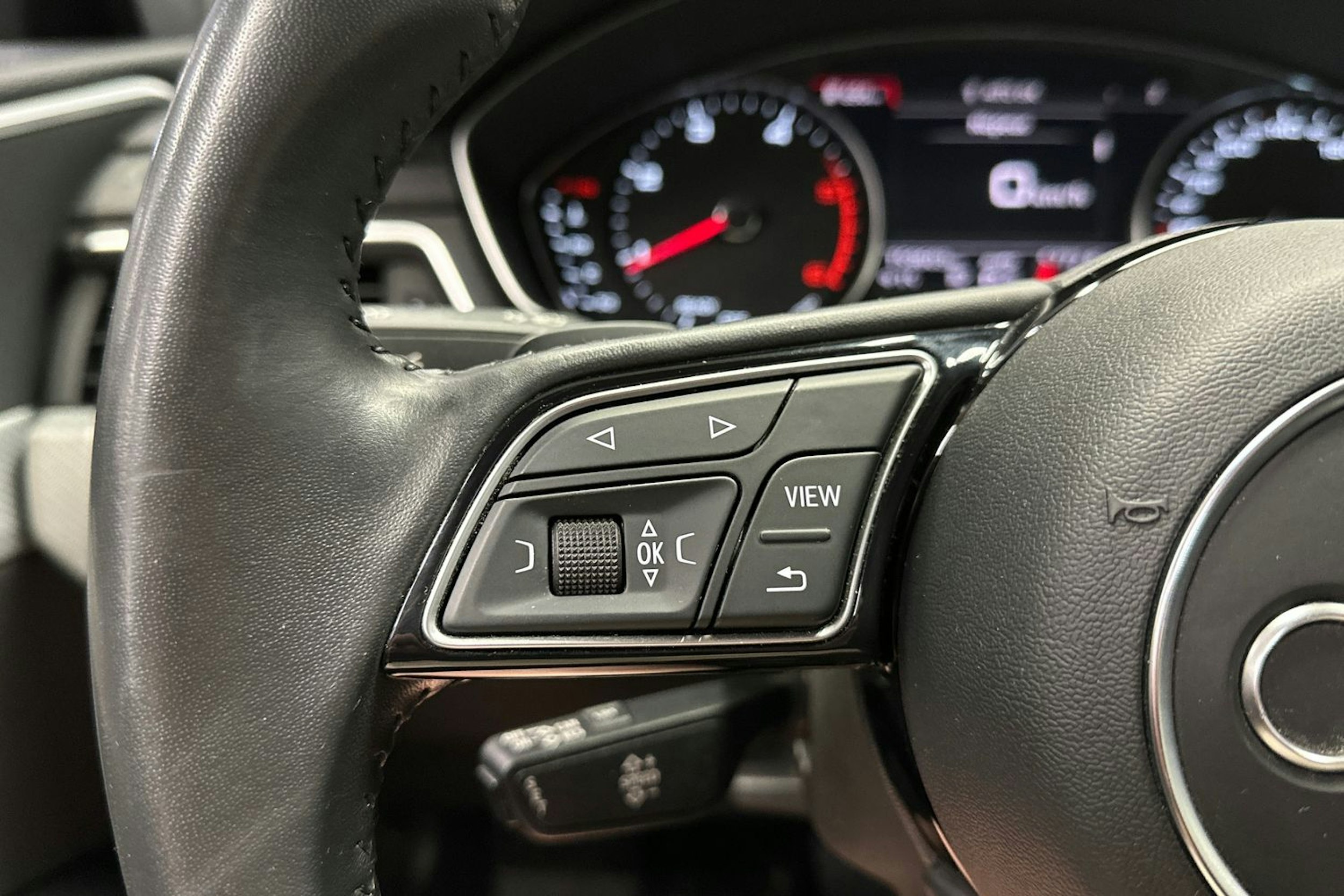 musta Audi A4 2019 kuva 28.