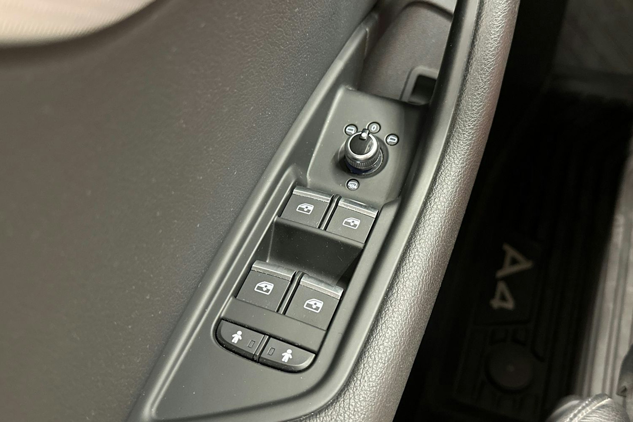 musta Audi A4 2019 kuva 31.