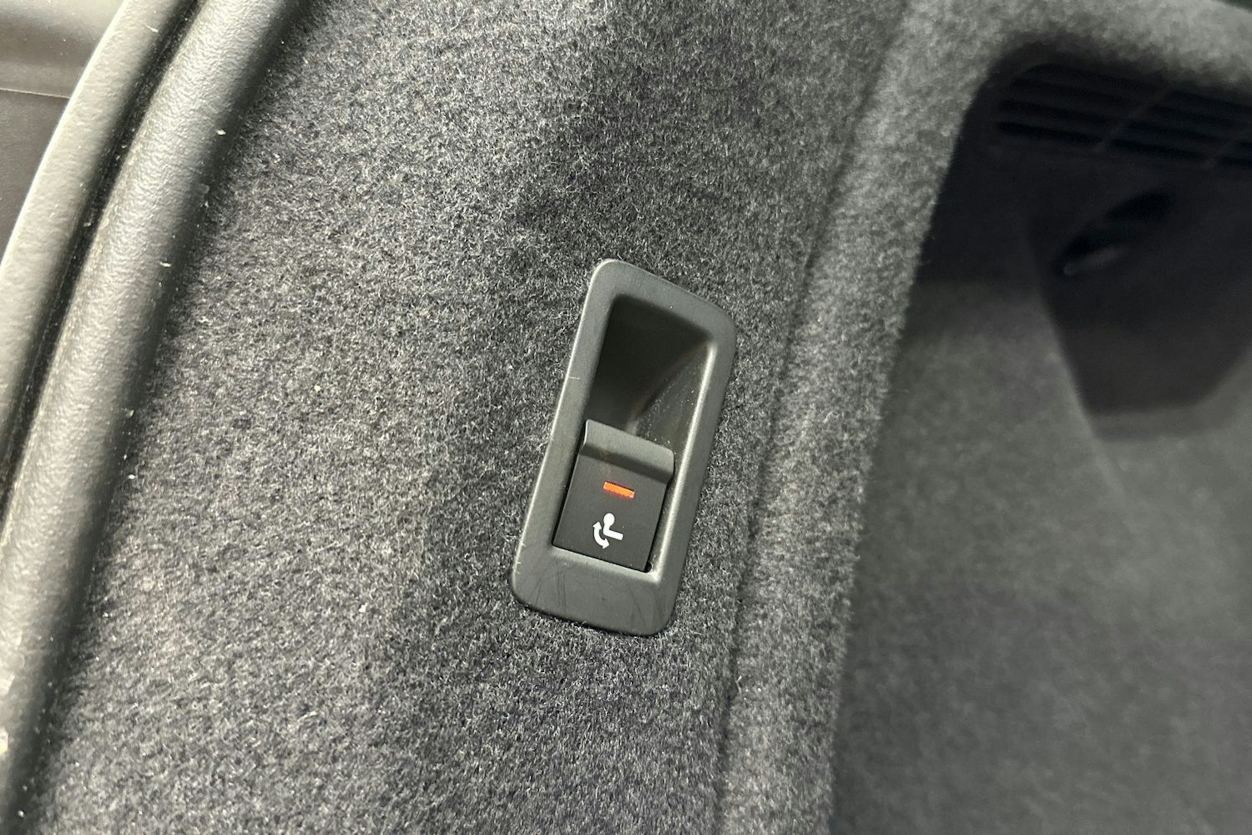 musta Audi A4 2019 kuva 33.