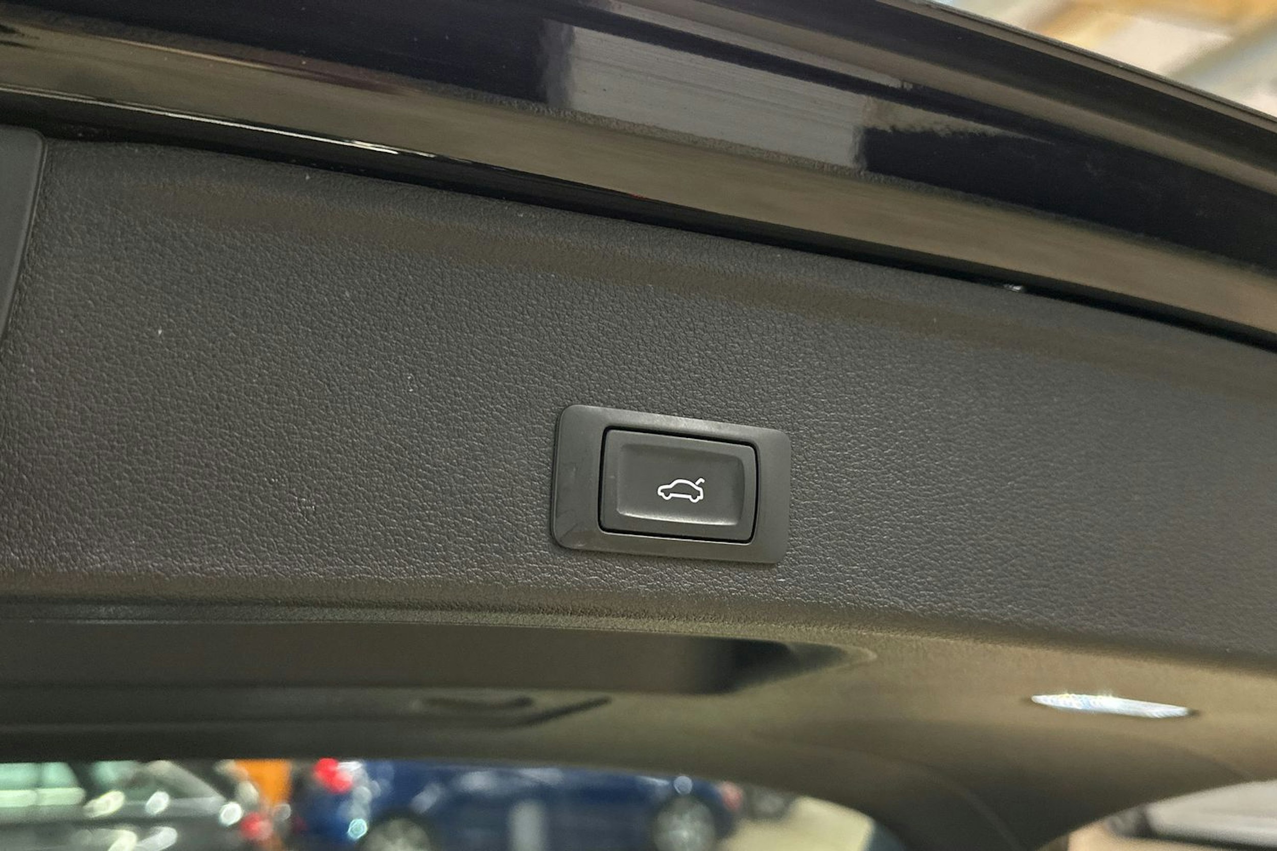 musta Audi A4 2019 kuva 35.