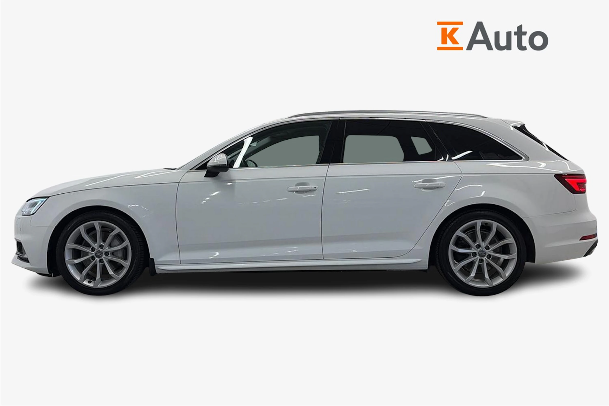 Valkoinen Audi A4 2019 kuva 5.