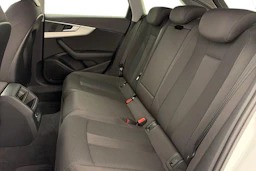 Valkoinen Audi A4 2019 kuva 8.