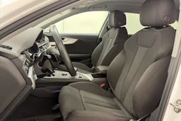 Valkoinen Audi A4 2019 kuva 13.
