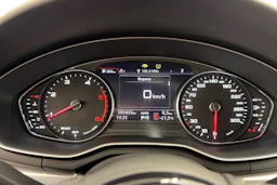 Valkoinen Audi A4 2019 kuva 14.