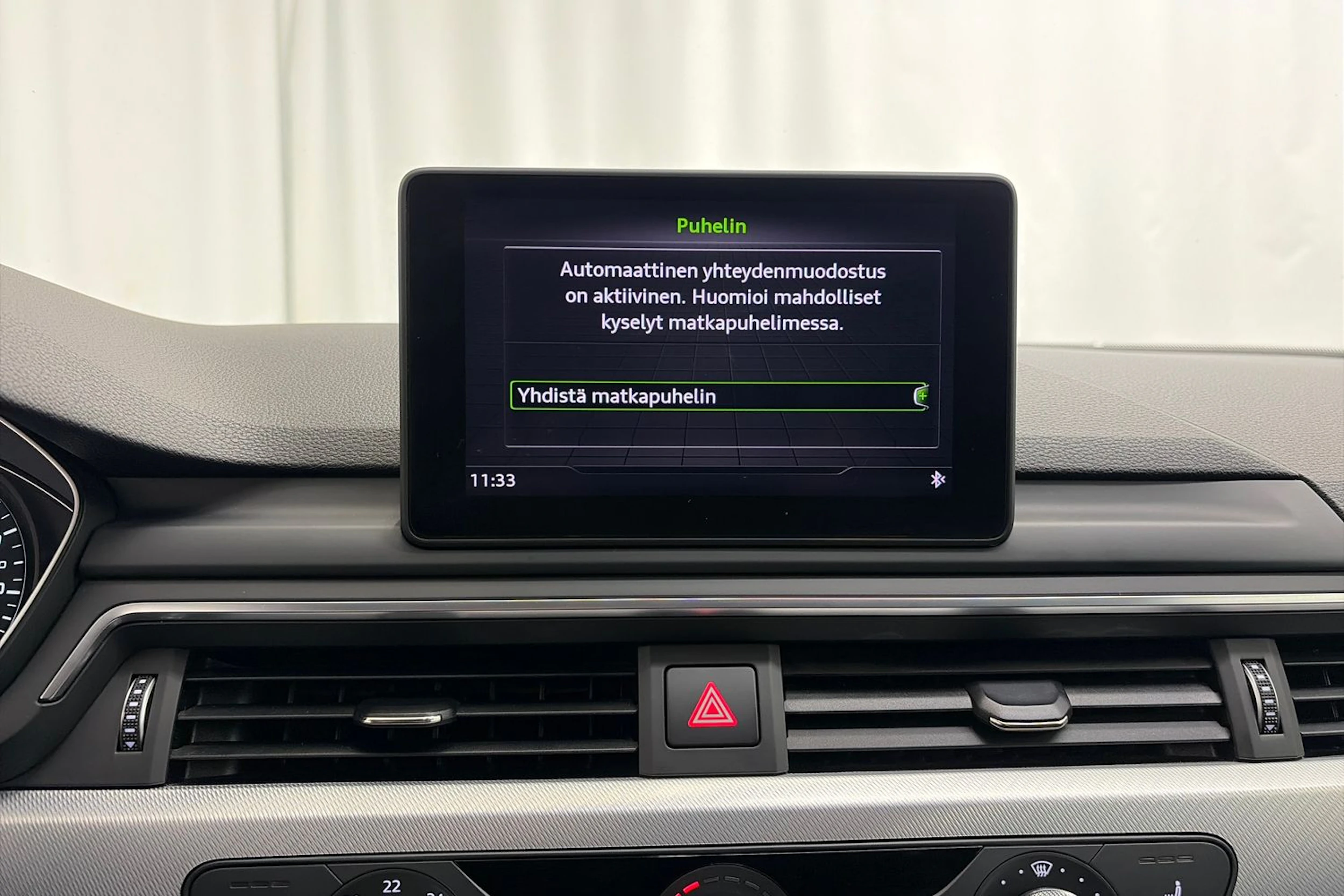 Valkoinen Audi A4 2019 kuva 22.