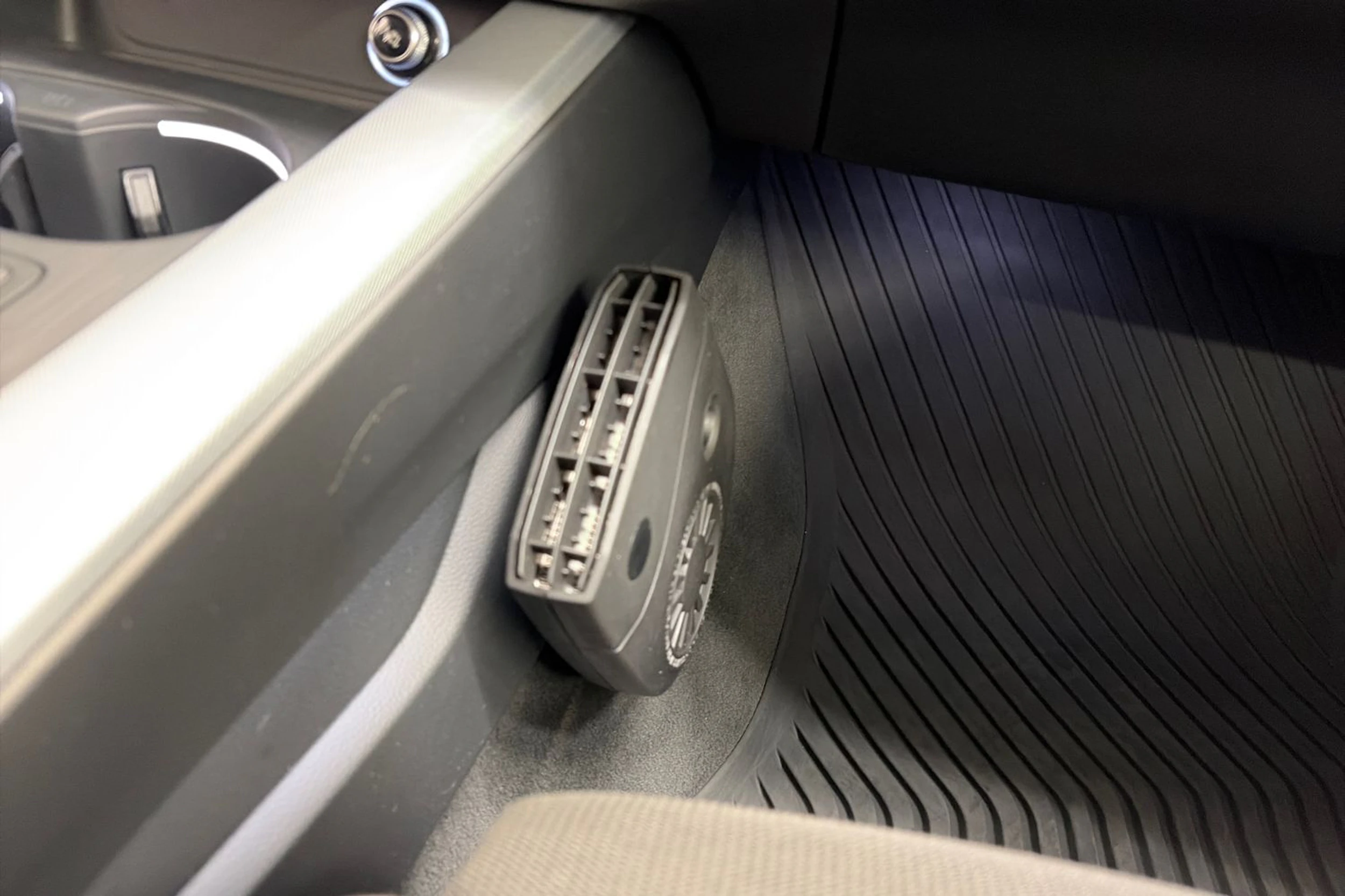 Valkoinen Audi A4 2019 kuva 25.