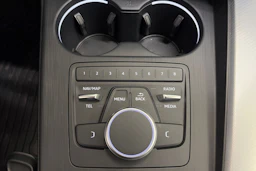Valkoinen Audi A4 2019 kuva 27.