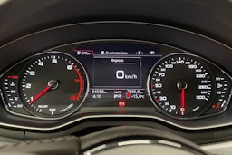 punainen Audi A4 2019 kuva 16.