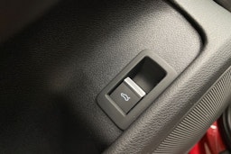 punainen Audi A4 2019 kuva 26.