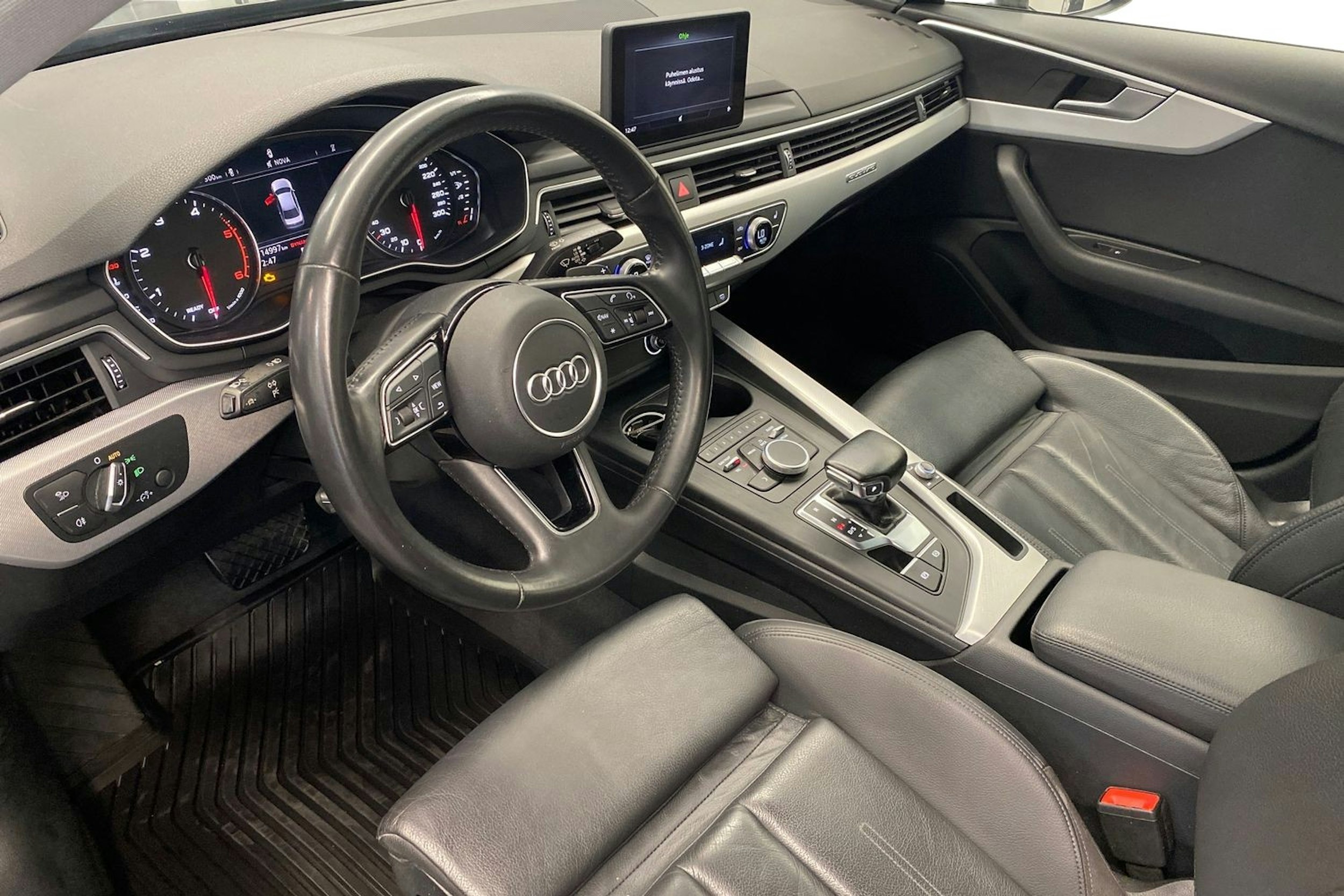 Musta Audi A4 2019 kuva 7.