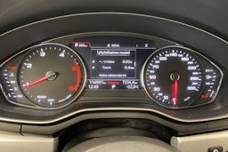 Musta Audi A4 2019 kuva 16.