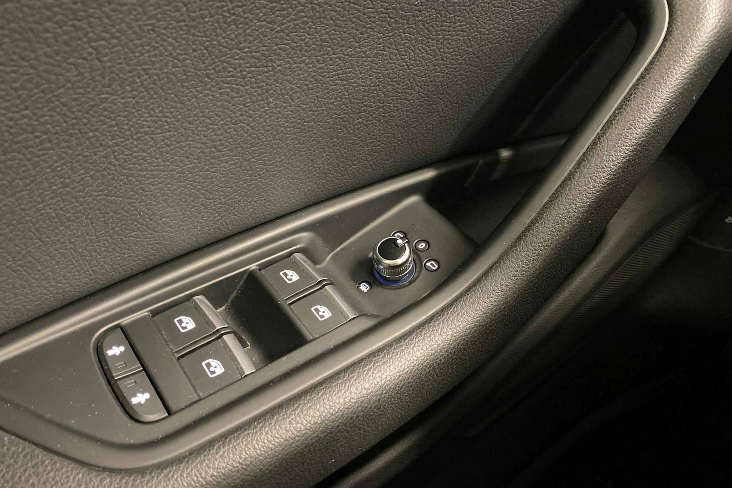 Musta Audi A4 2019 kuva 20.