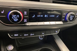 Musta Audi A4 2019 kuva 24.
