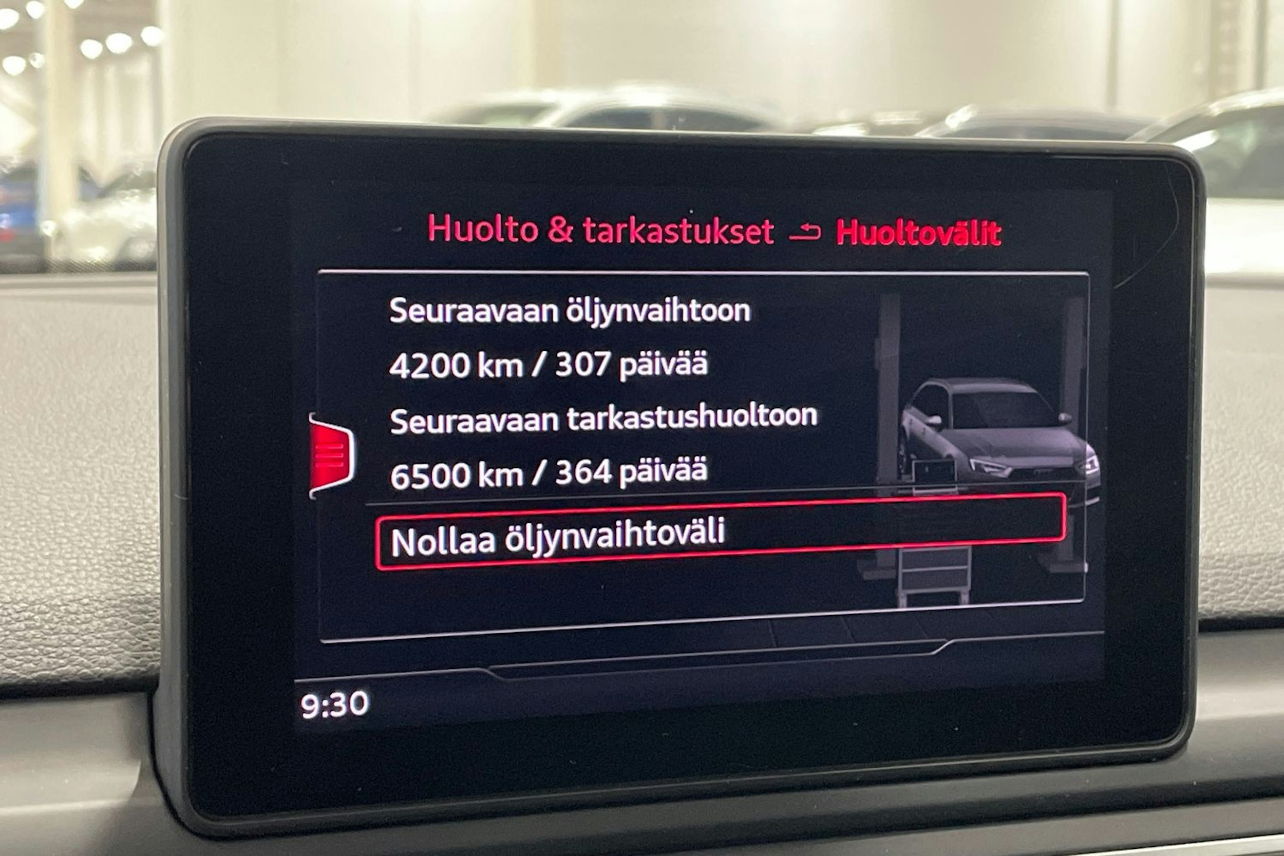 valkoinen Audi A4 2019 kuva 32.