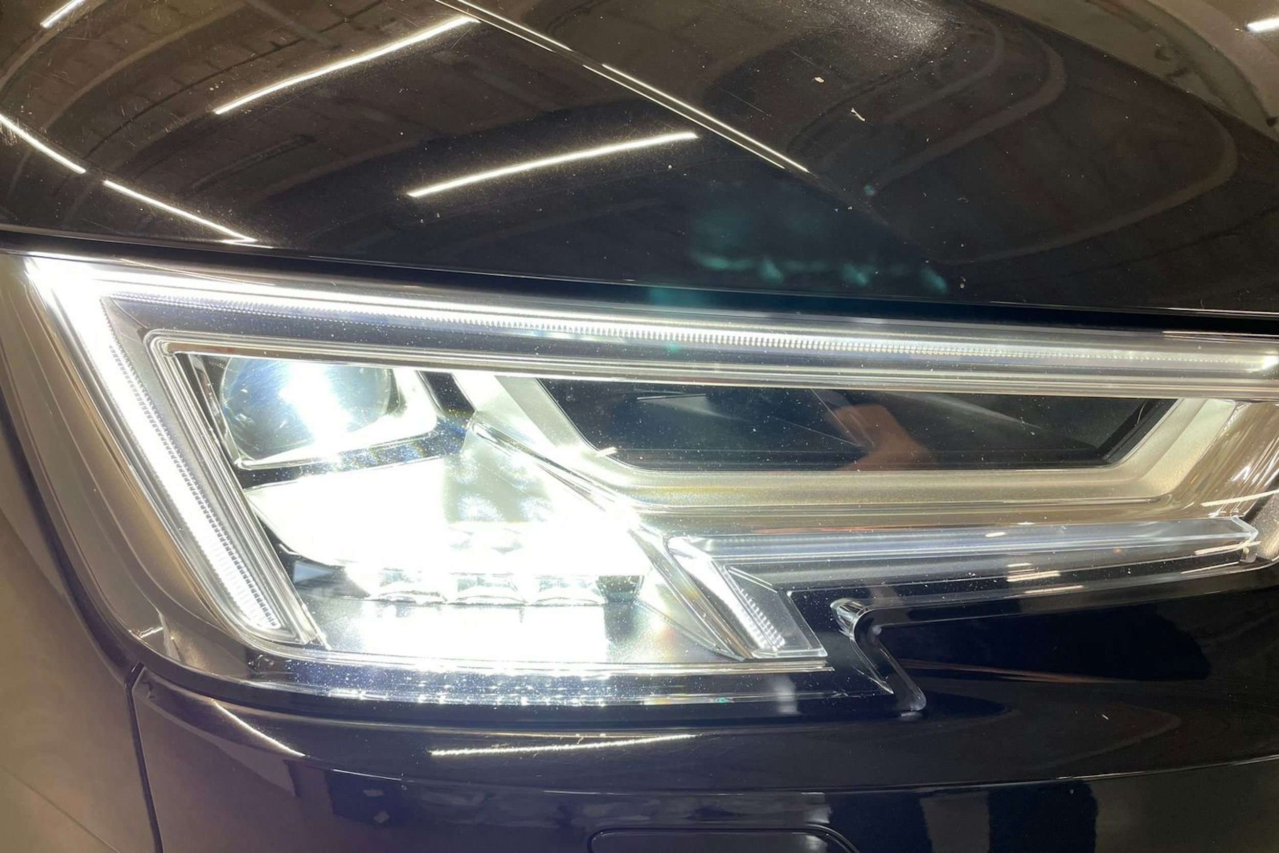 Musta Audi A4 2019 kuva 14.