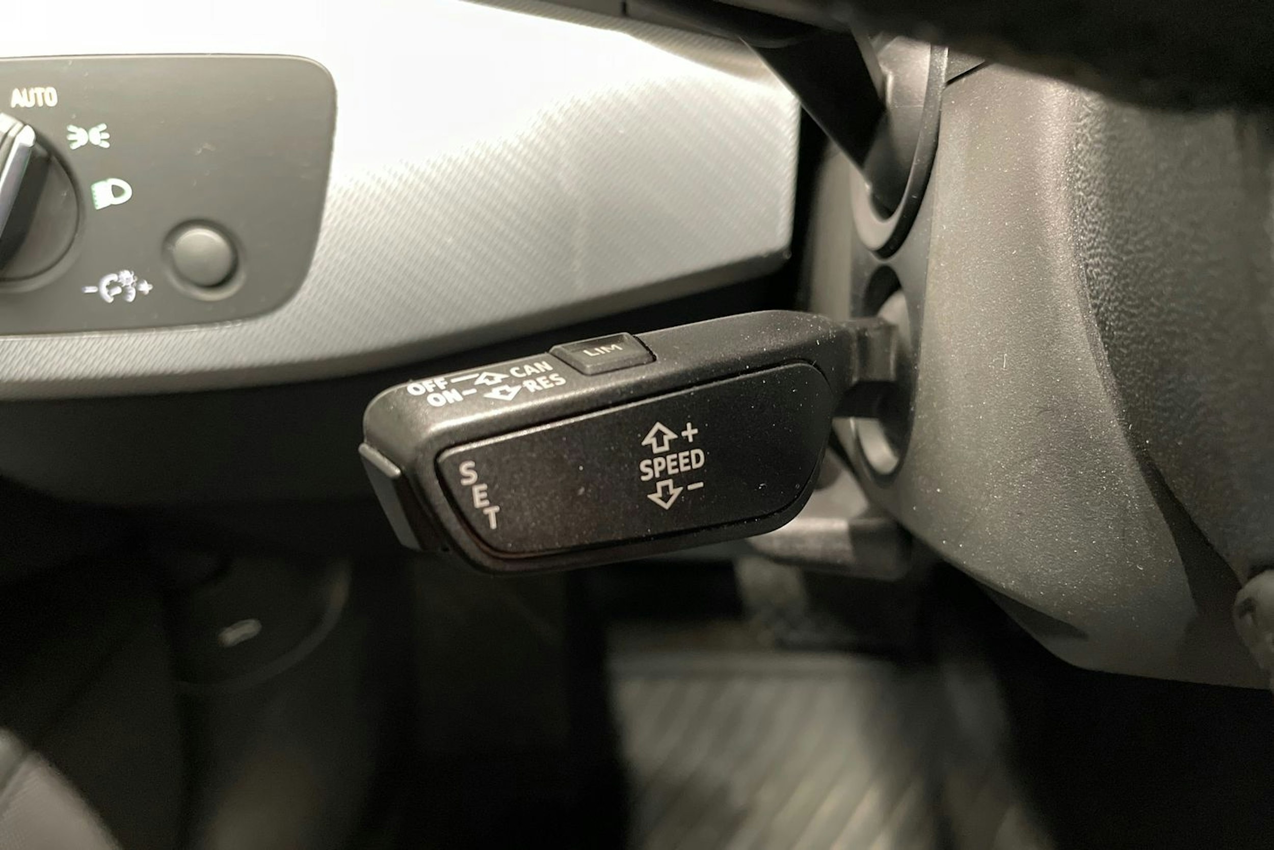 Musta Audi A4 2019 kuva 27.