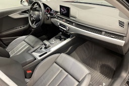 Musta Audi A4 2019 kuva 33.