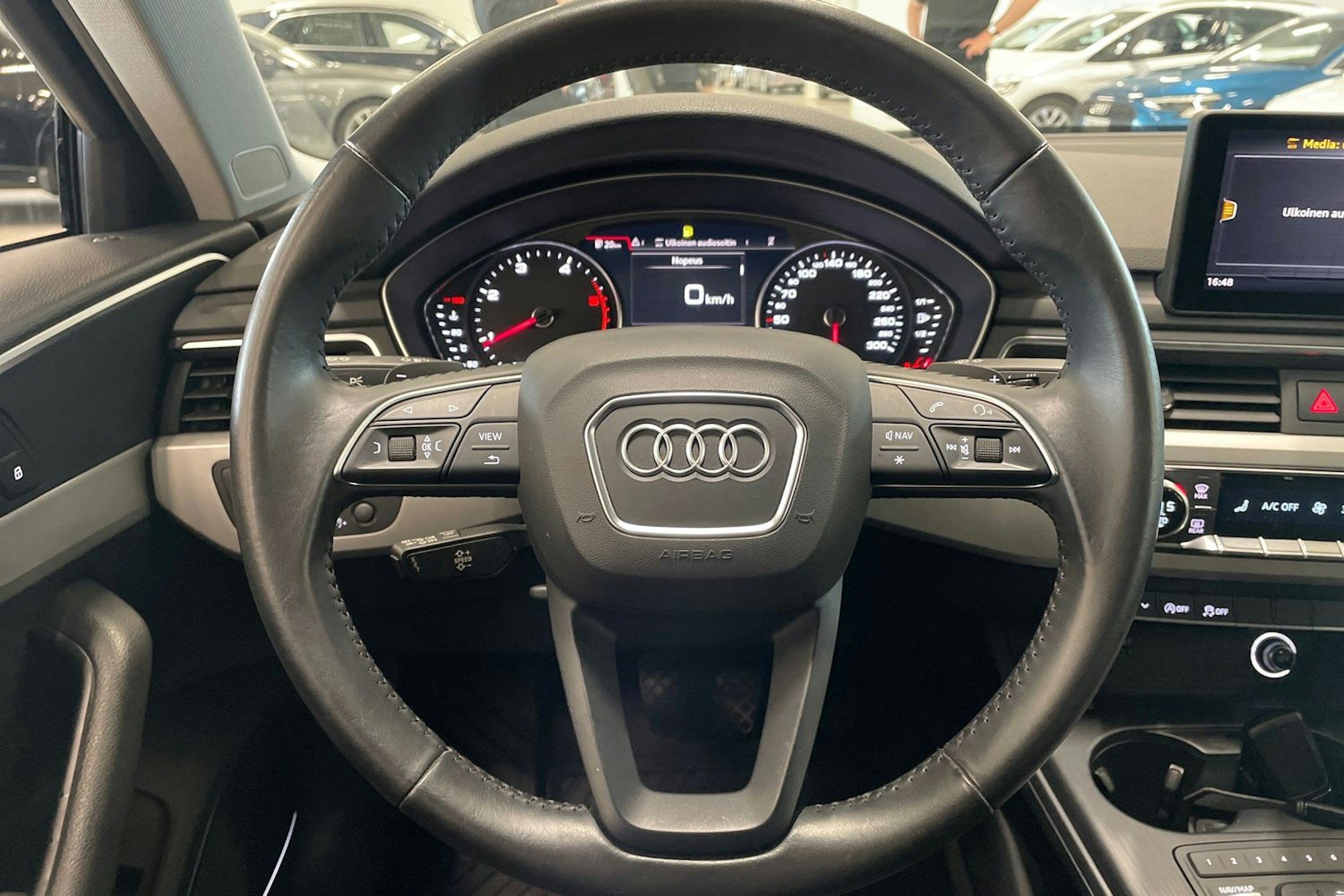 musta Audi A4 2019 kuva 15.