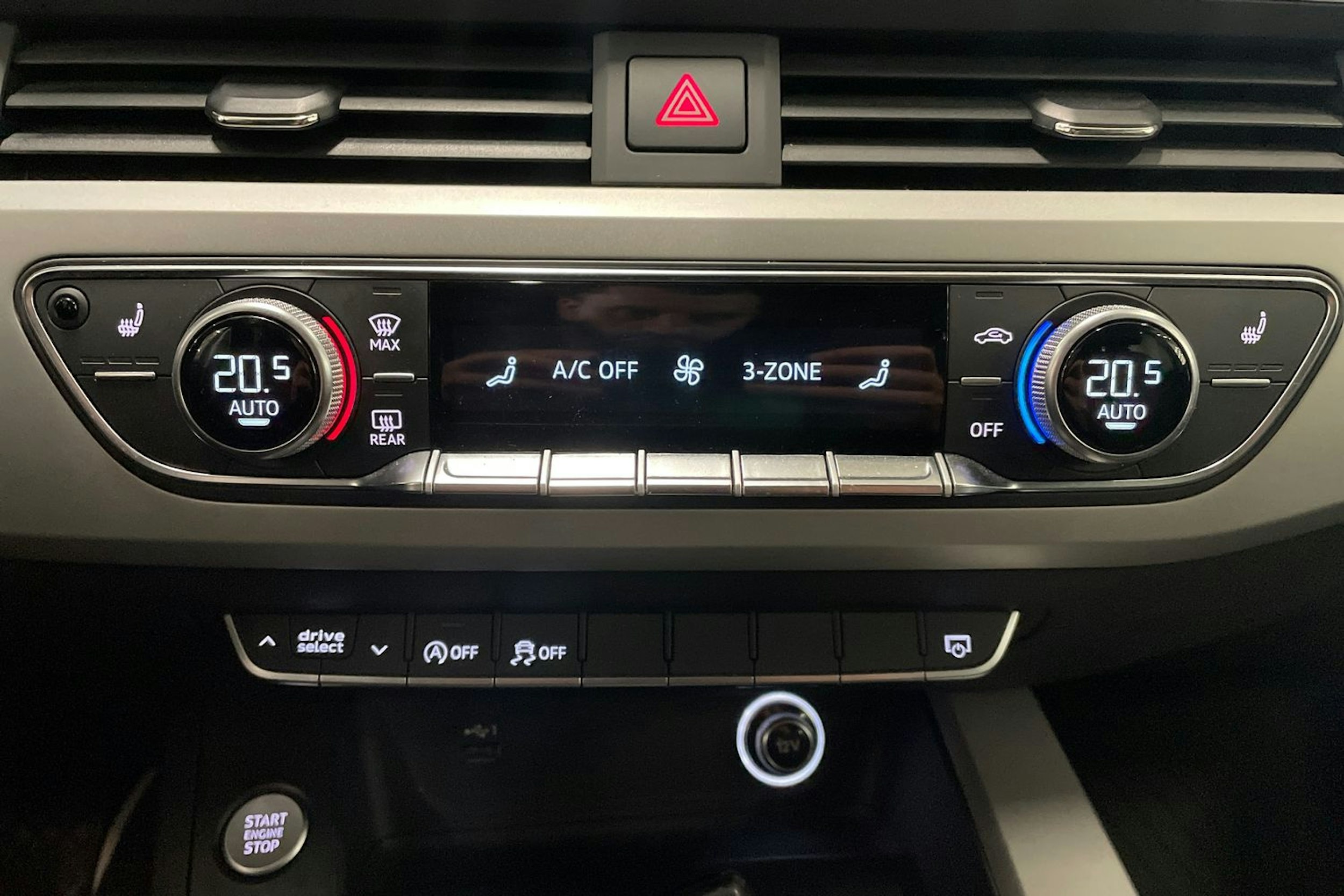 musta Audi A4 2019 kuva 26.