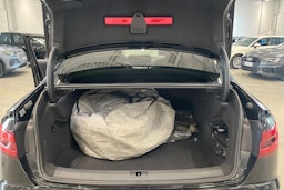 musta Audi A4 2019 kuva 32.