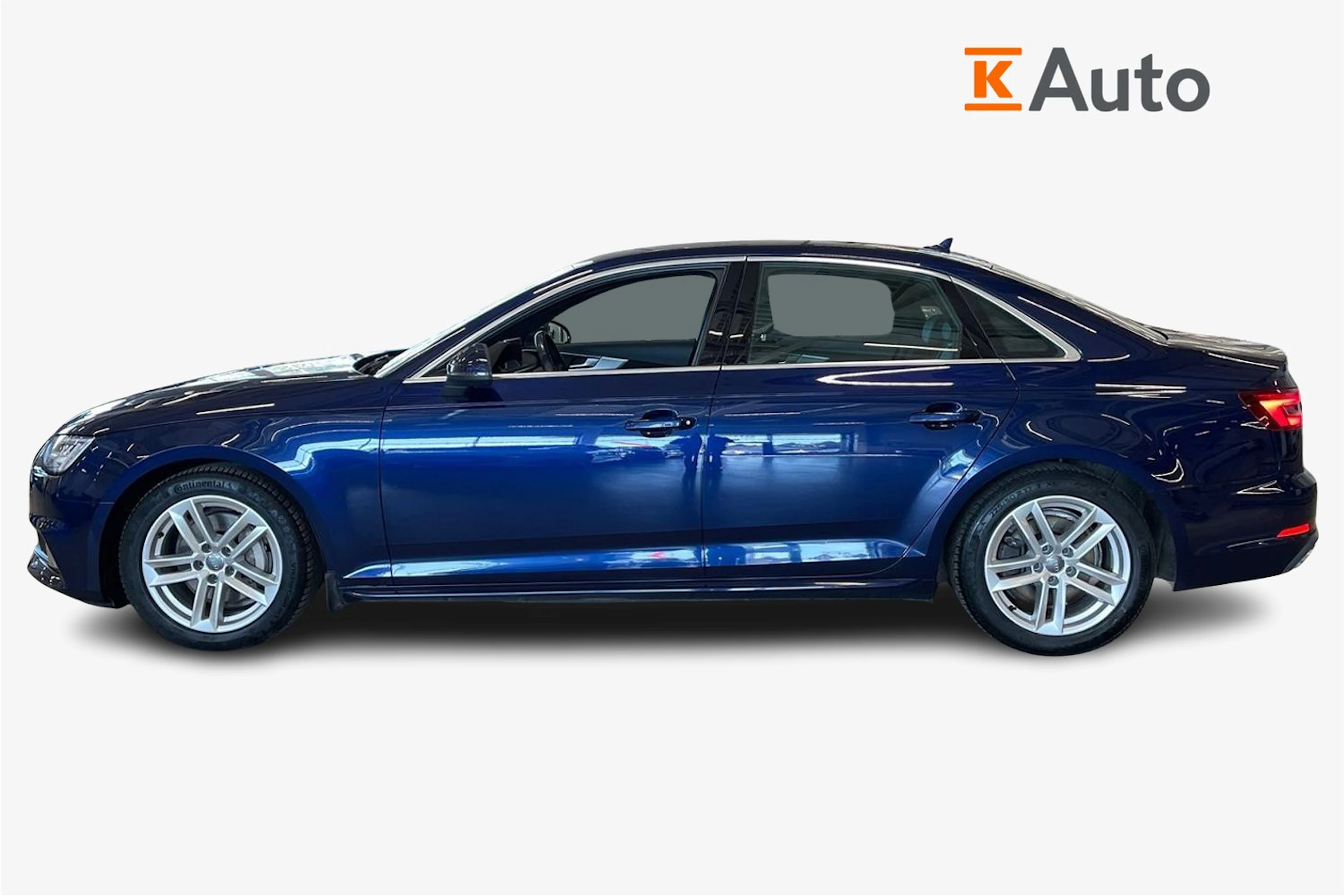 sininen Audi A4 2019 kuva 5.