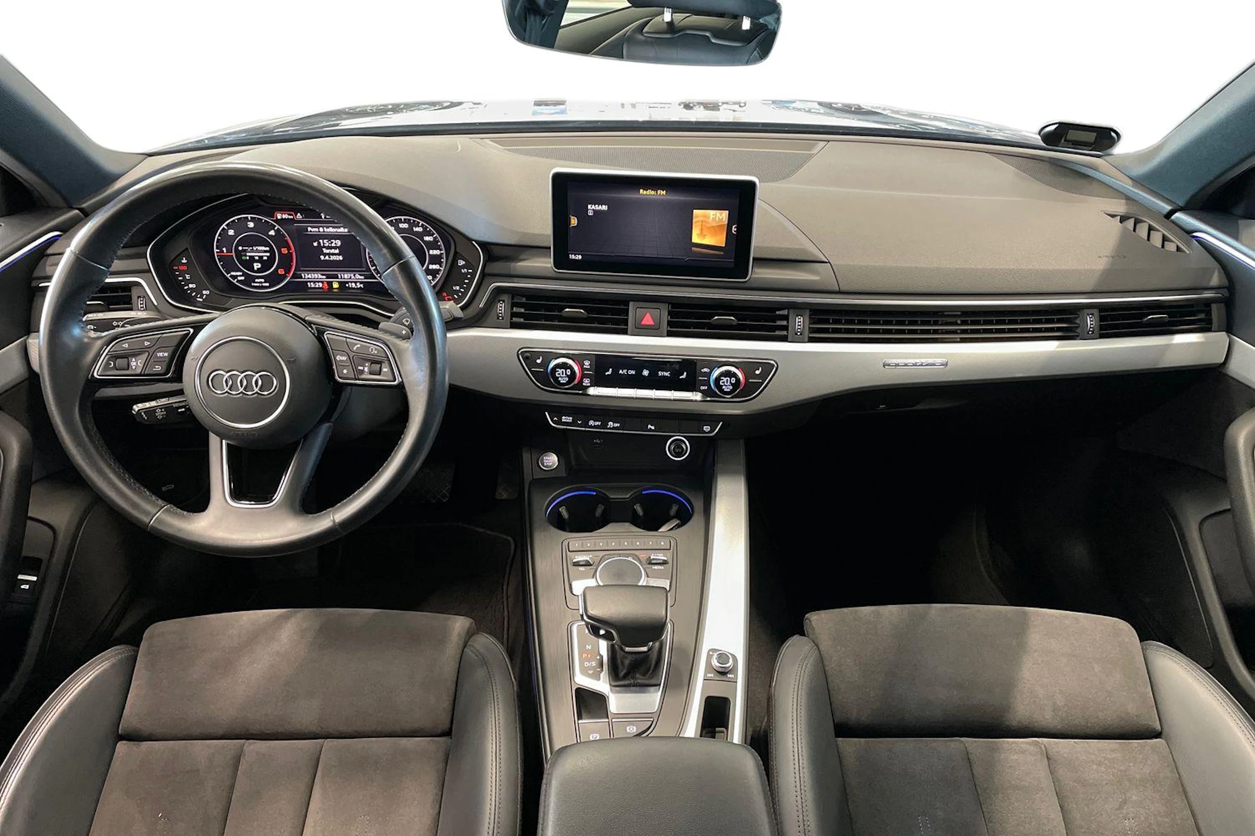sininen Audi A4 2019 kuva 7.