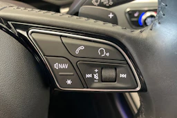 sininen Audi A4 2019 kuva 13.