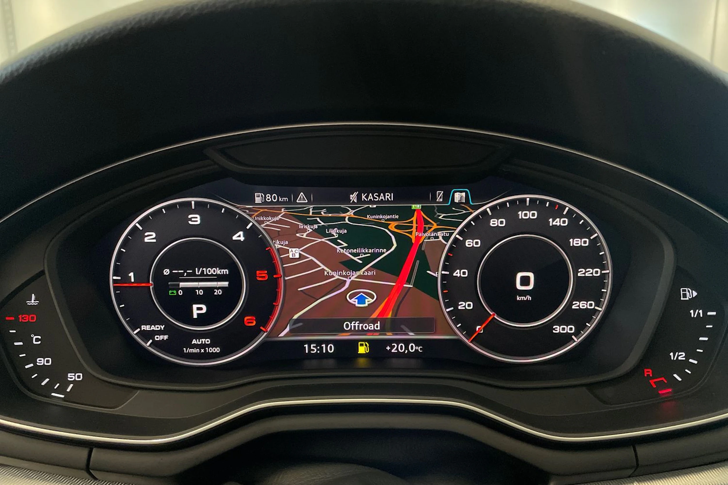 sininen Audi A4 2019 kuva 17.