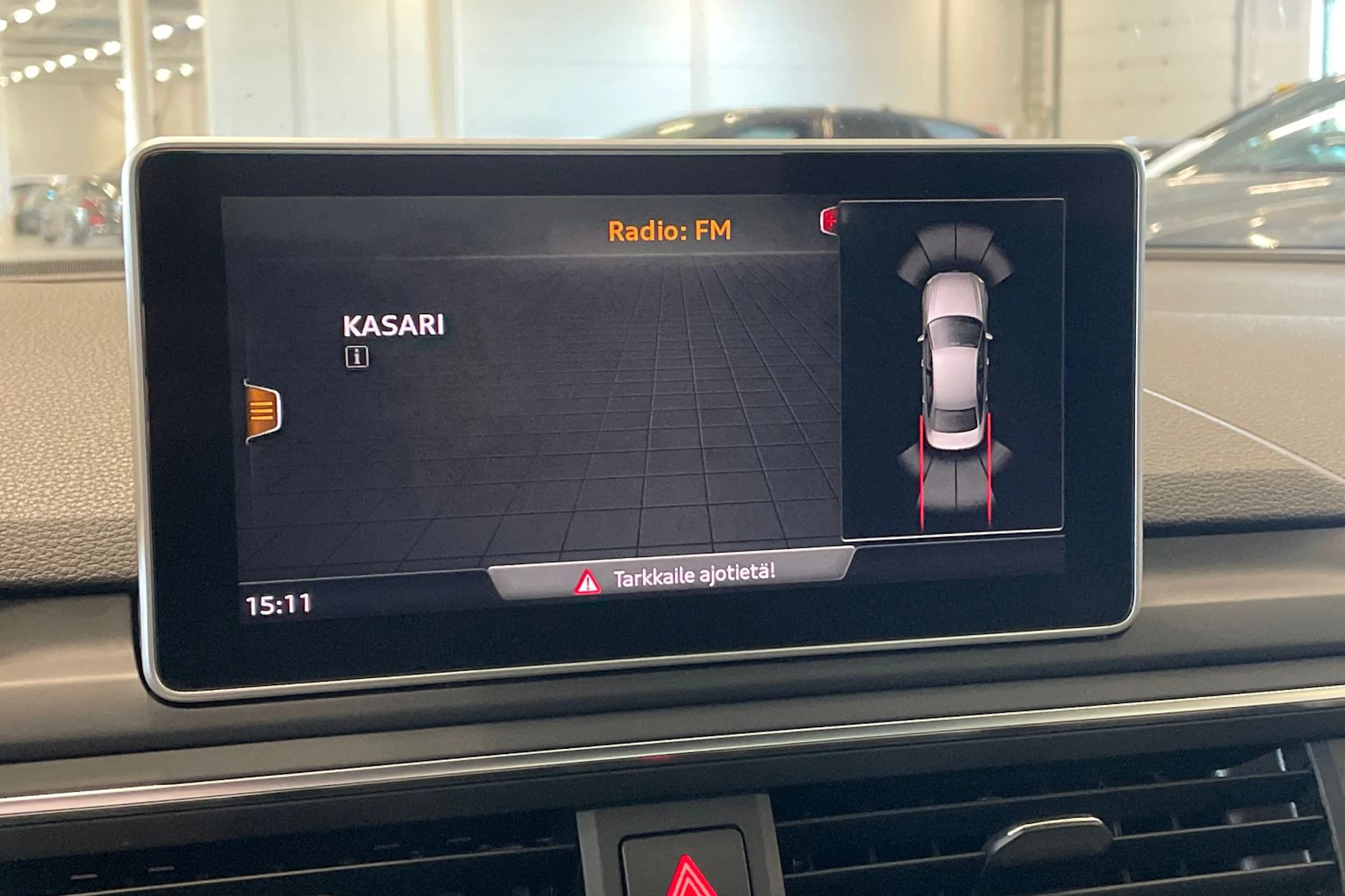 sininen Audi A4 2019 kuva 19.
