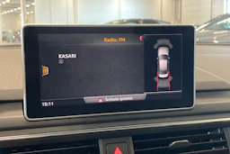 sininen Audi A4 2019 kuva 19.