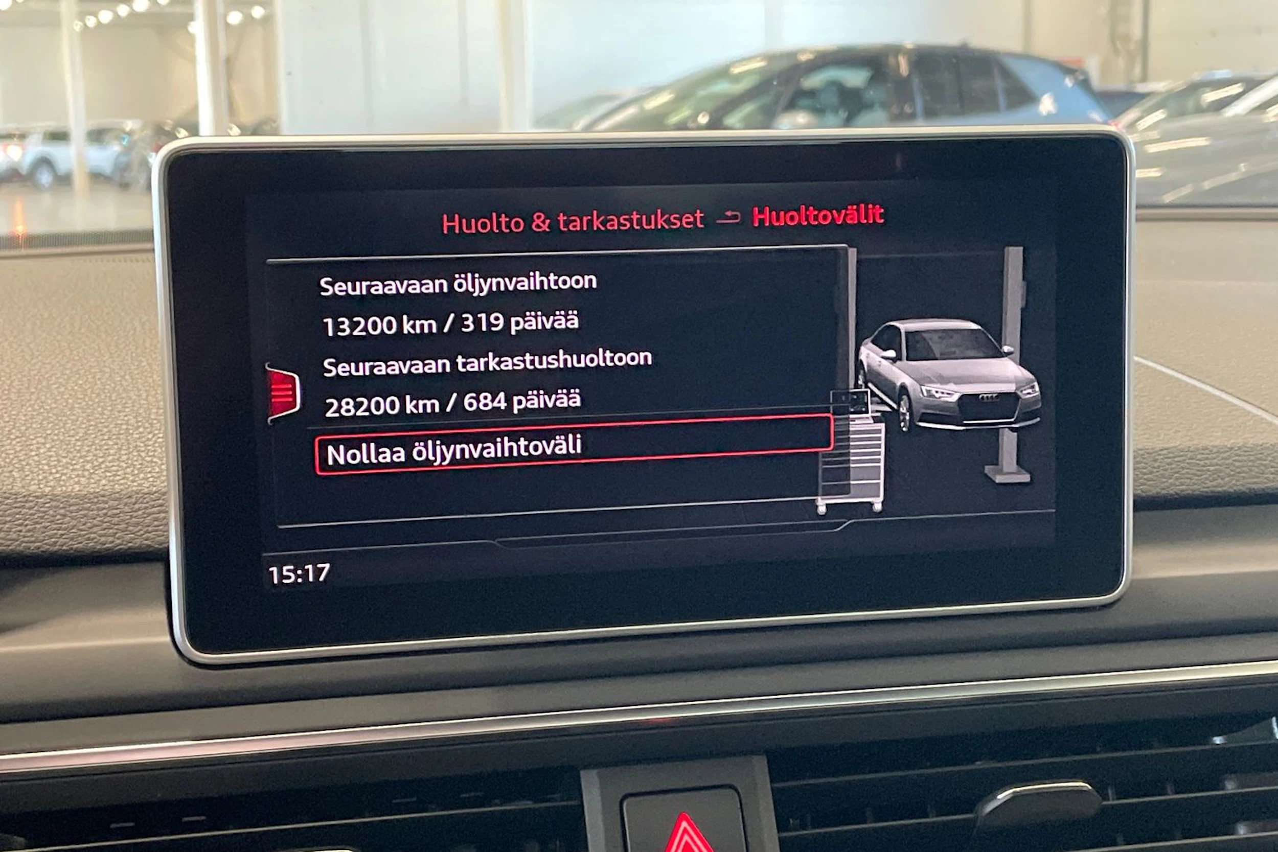 sininen Audi A4 2019 kuva 27.