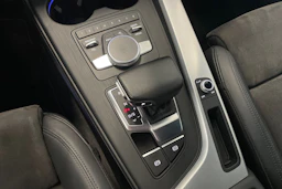 sininen Audi A4 2019 kuva 29.