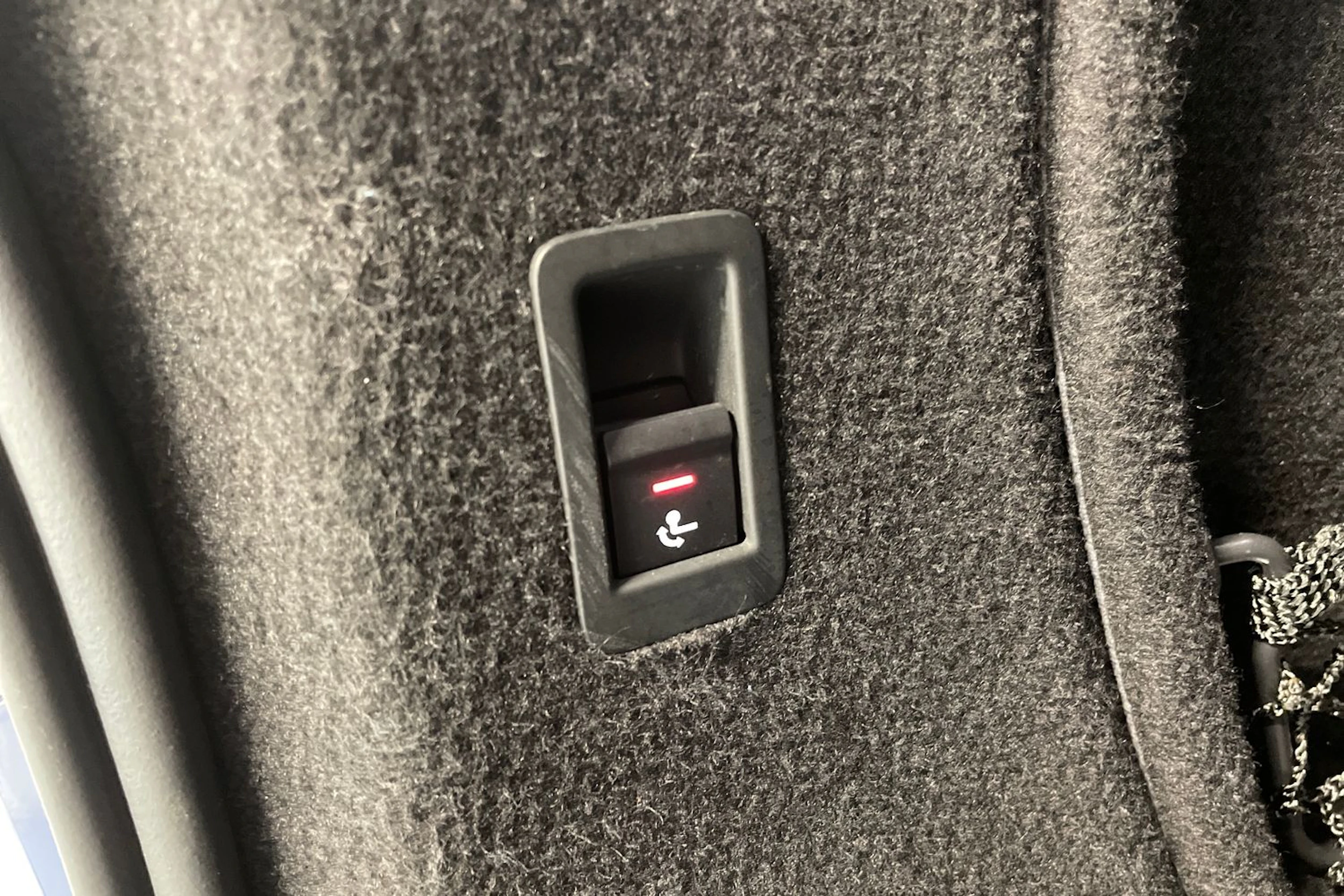 sininen Audi A4 2019 kuva 33.