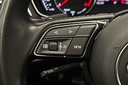 Musta Audi A4 2020 kuva 16.