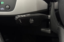 Musta Audi A4 2020 kuva 17.