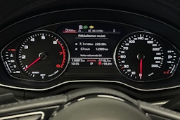 Musta Audi A4 2020 kuva 18.